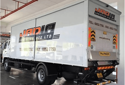 24ft (10 Tonnes) Covered Truck with Hydraulic Tailgate